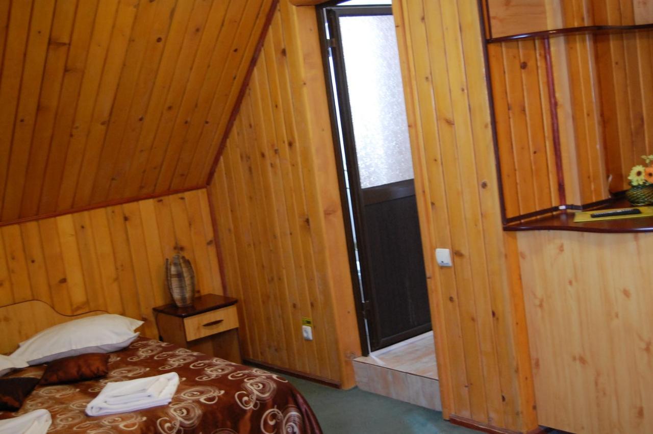Hotel Bucegi Portile Regatului Paraul Rece Ngoại thất bức ảnh