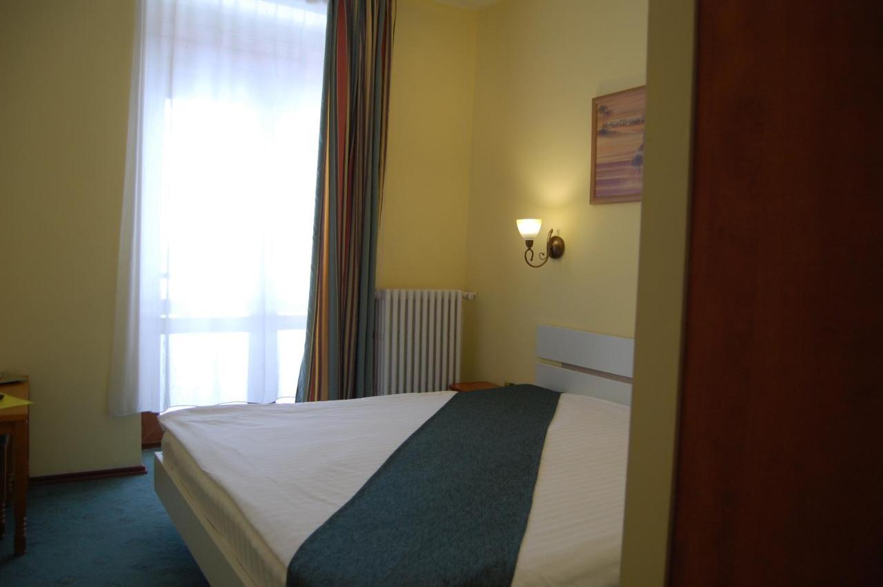 Hotel Bucegi Portile Regatului Paraul Rece Ngoại thất bức ảnh