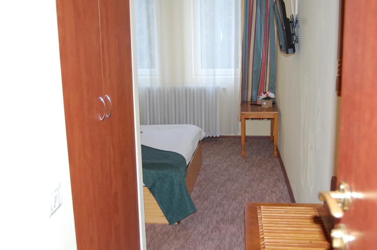 Hotel Bucegi Portile Regatului Paraul Rece Ngoại thất bức ảnh