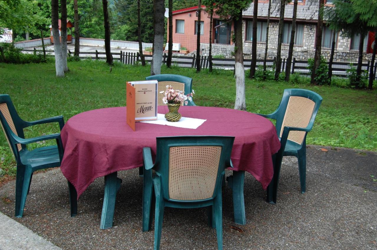 Hotel Bucegi Portile Regatului Paraul Rece Ngoại thất bức ảnh